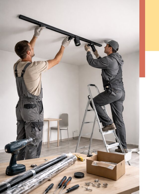 Установка трековых светильников в натяжной потолок в Кузнецке от 4378 руб. | ОТДЕЛОЧНИК-Кнц